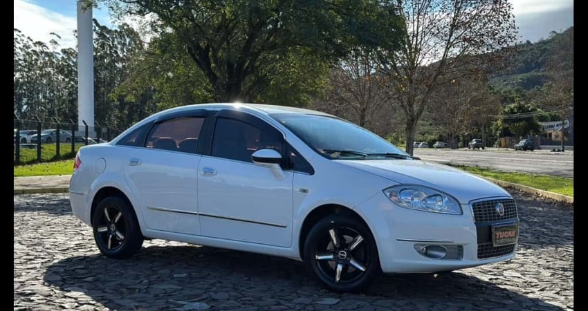 FIAT LINEA ESSENCE 1.8 Flex 16V 4p