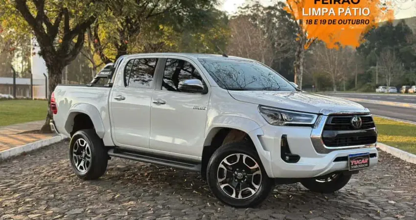 TOYOTA HILUX CD SRX Plus 4x4 2.8 TDI Die. Aut.