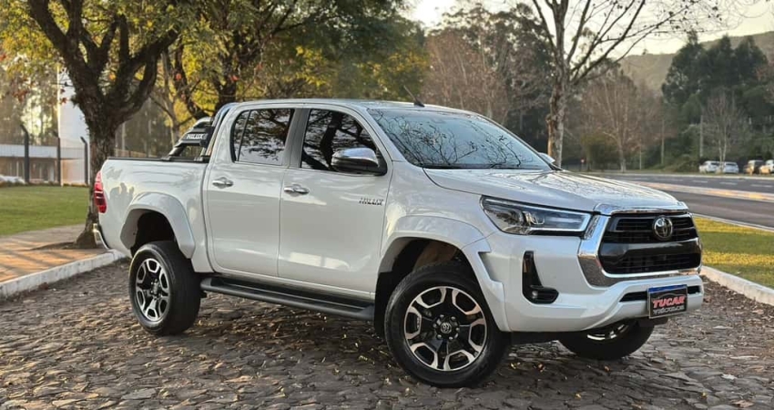 TOYOTA HILUX CD SRX Plus 4x4 2.8 TDI Die. Aut.