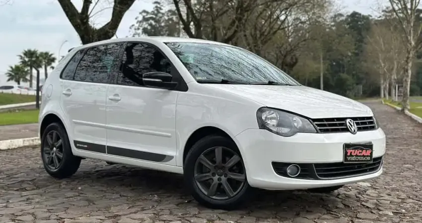 VOLKSWAGEN POLO SPORTLINE 1.6 Mi Total Flex 8V 5p