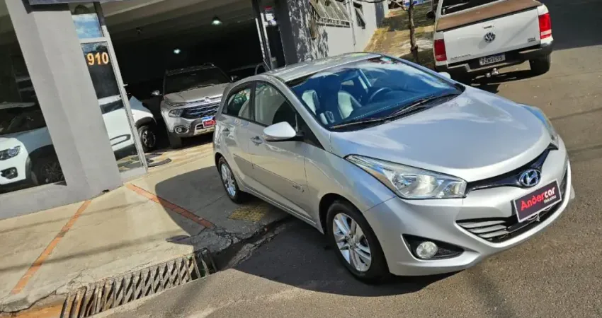 HB20 Hatch 1.6 Premium Automático Flex 87.250km Prata bancos em couro