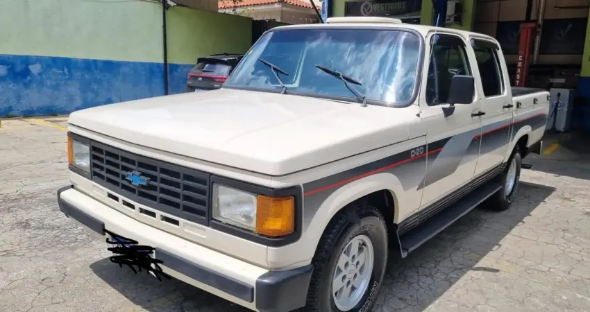 D20 Dupla Turbo 1989 Custon com Direção Hidraulica pneus novos