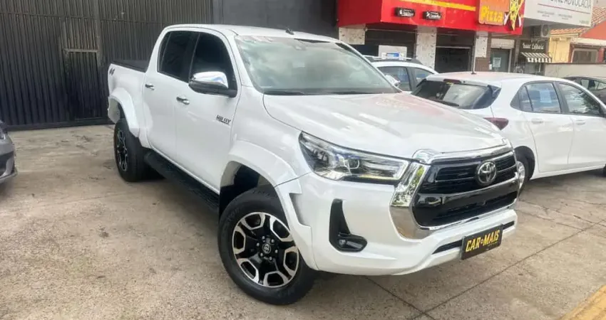 TOYOTA HILUX CD SRX PLUS 4X4 2.8 TDI DIESEL AUT 2024/2024