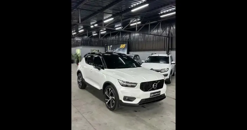 Volvo XC40 T-5 R-DESIGN 2.0 252cv AWD  - Branca - 2018/2019