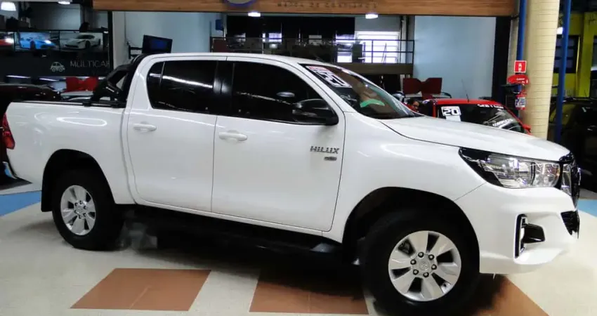TOYOTA HILUX 2.7 SR 4X2 CD 16V 4P
