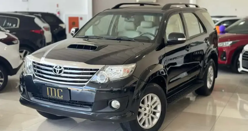 Toyota Hilux SW4 SRV D4-D 4x4 3.0 TDI Dies. Aut