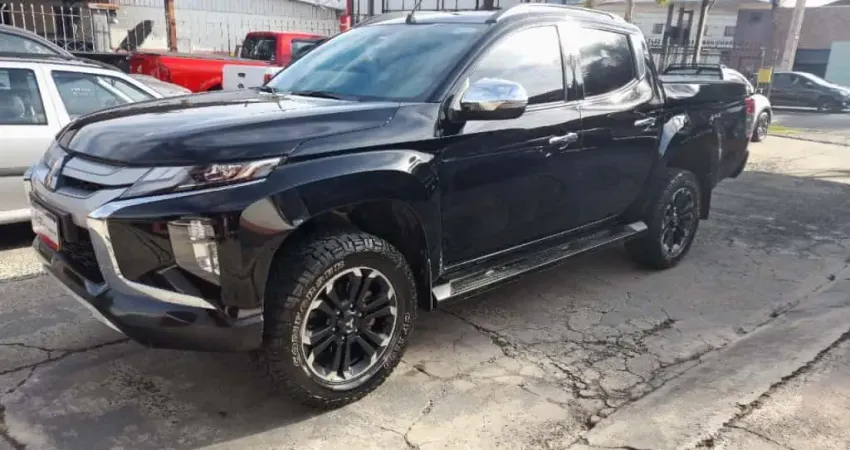 MITSUBISHI L200 TRITON 2.4 16V TURBO DIESEL SPORT HPE CD 4P 4X4 AUTOMÁTICO