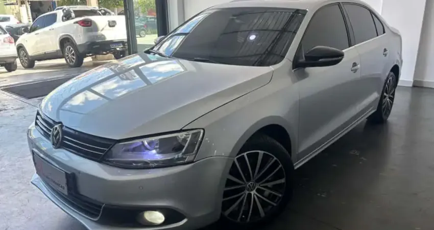Volkswagen Jetta 2011 2.0 tsi highline 200cv gasolina 4p tiptronic