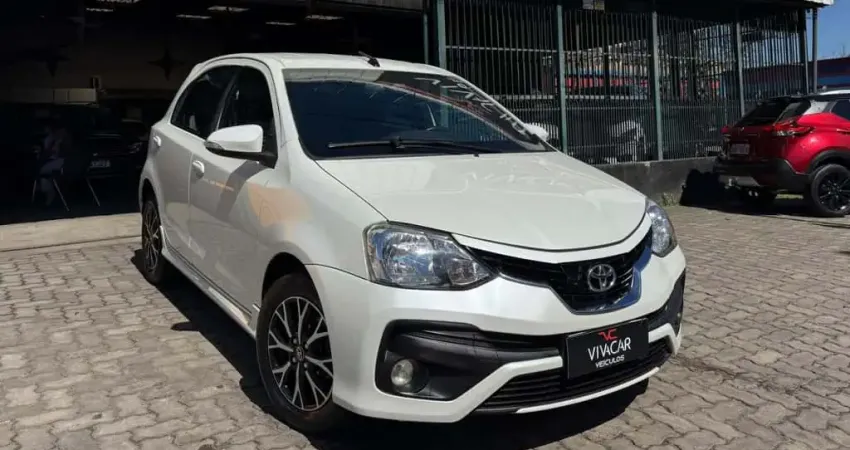 Toyota Etios 2018 1.5 platinum 16v flex 4p automático
