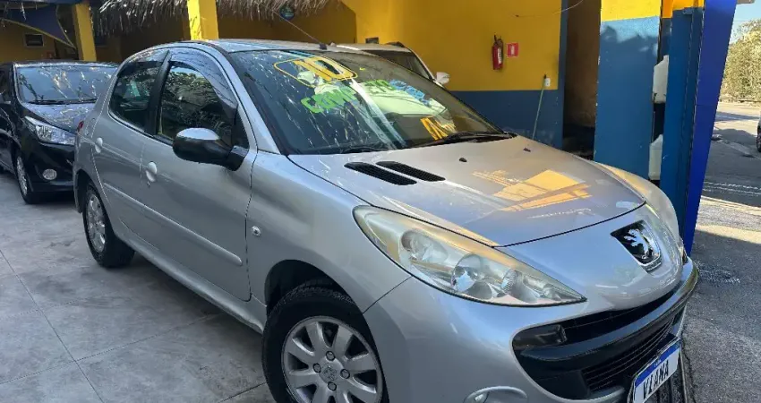 PEUGEOT 207 XR SPORT 1.4 – DESIGN JOVEM, ECONOMIA E BAIXA QUILOMETRAGEM!