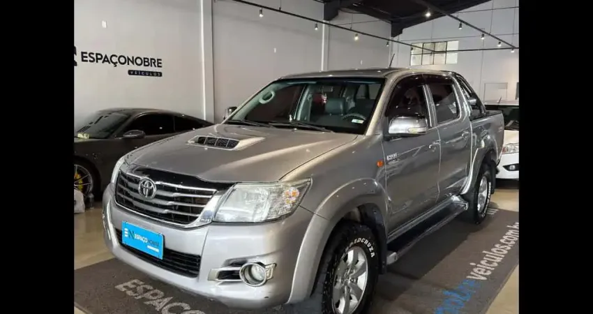 TOYOTA HILUX CD4X4 SR 2015