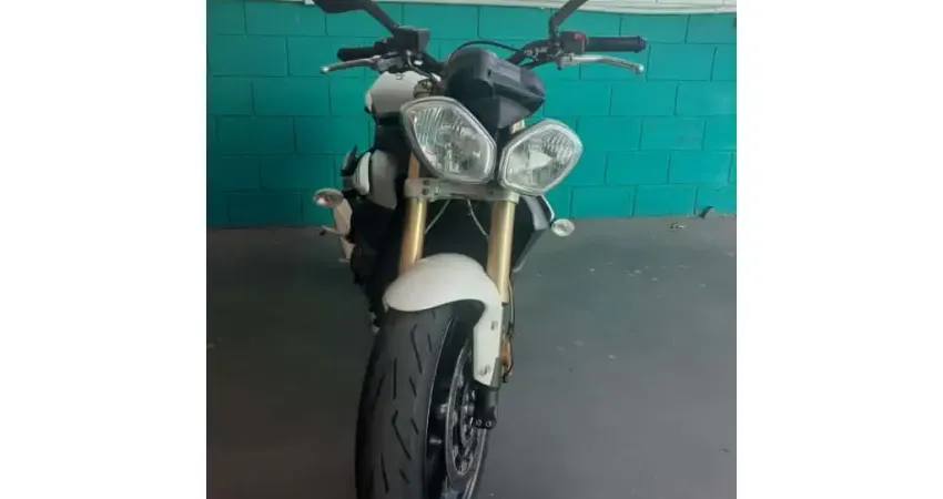 Triumph Street triple 675r 2014