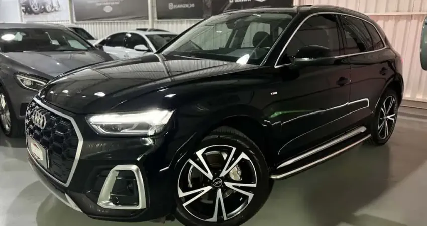 AUDI Q5 S-Line Black 2.0 TFSI Quat. S-Tronic