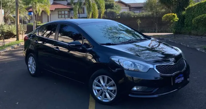 KIA Cerato SX3 1.6 automático 2013/2013 impecável com manual e chave reserva 