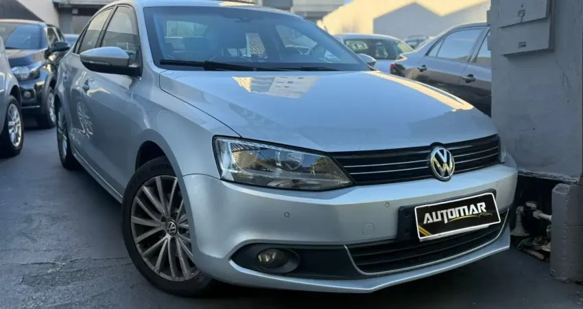 Vw Jetta 2.0 Tsi 2013 Aut Teto solar blindado