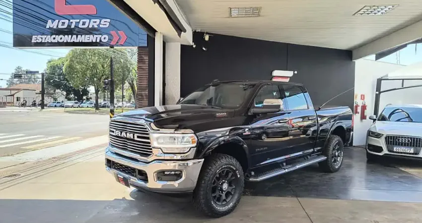 RAM 3500 6.7 LARAMIE CD 4X4 TURBO 4P