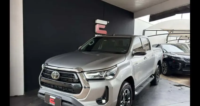 TOYOTA HILUX 2.8 TDI SRX PLUS CD 4X4 4P
