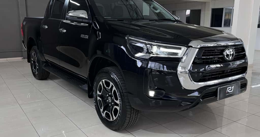 TOYOTA HILUX CD SRX 4x4 2.8 TDI 16V Diesel Aut.