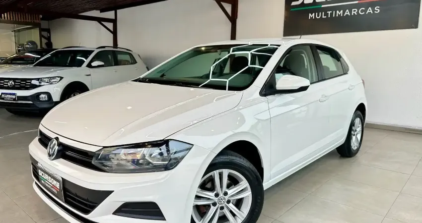 O Polo 1.0 2018 é um hatch moderno, econômico e com dirigibilidade exemplar, mantendo o padrão de qu