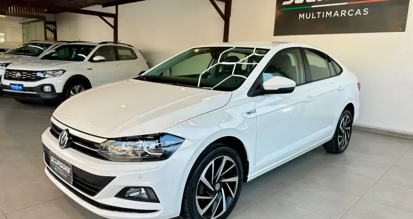 Sedan premium com desempenho de carro turbinado, muito conforto e tecnologi