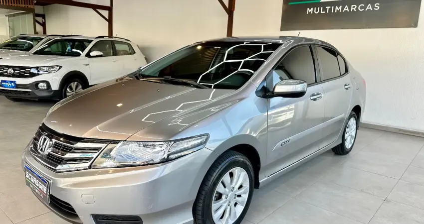 Honda City LX 2013 Automático — sedã confiável, econômico e espaçoso! Porta-malas gigante, câmbio su