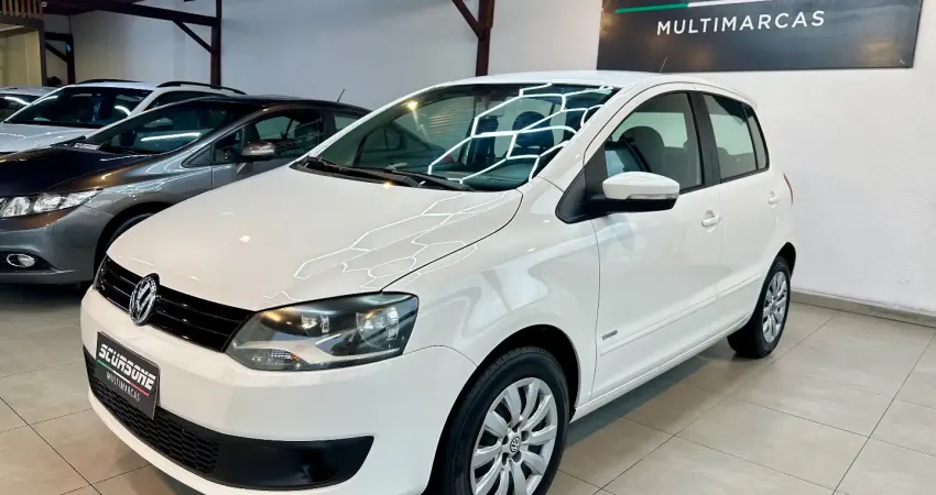 Fox 2014 é o carro ideal para quem procura economia, praticidade e bom espaço interno para o dia a d