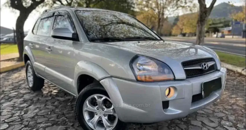 Hyundai Tucson 2013 2.0 mpfi gls 16v 143cv 2wd gasolina 4p automático