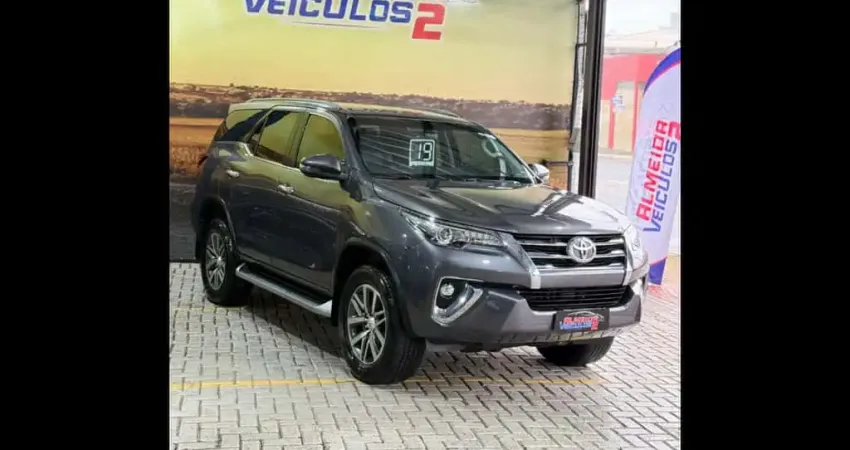 Toyota HILUX SW4 2.8 SRX 4X4 16V TURBO INTERCOOLER DIESEL 4P AUTOMÁTICO