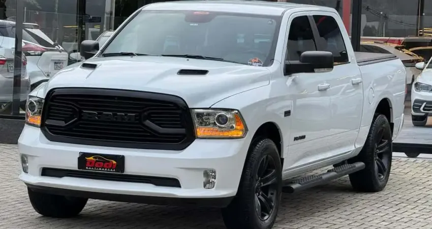 RAM CLASSIC LARAMIE 2022