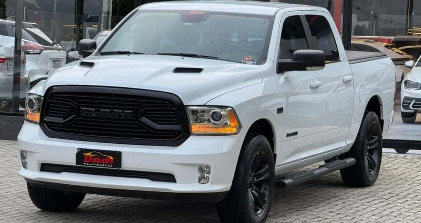 RAM CLASSIC LARAMIE 2022