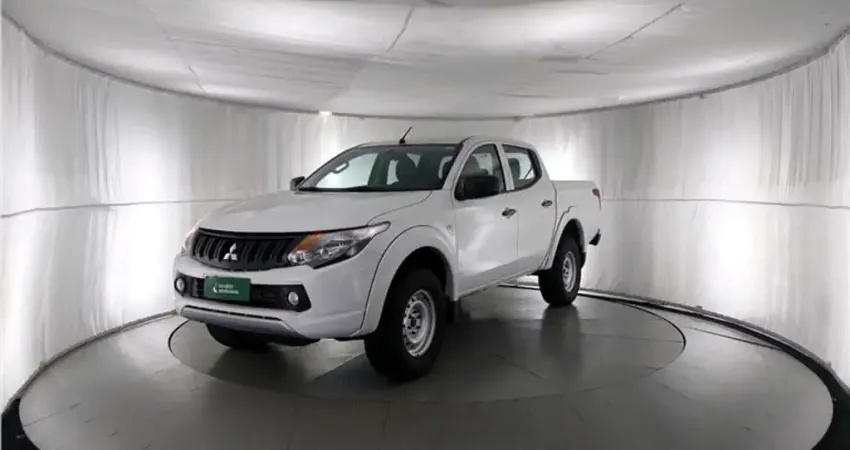 Mitsubishi L200 triton 2023 2.4 16v turbo diesel gl cd 4x4 manual