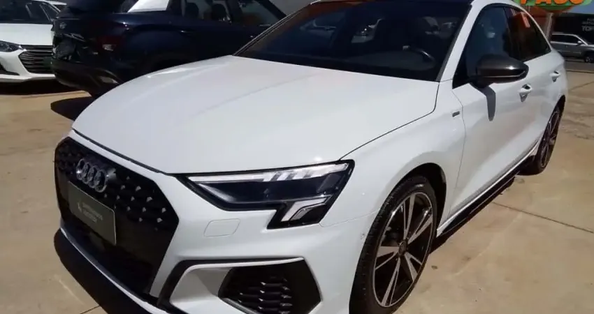 Audi A3 2024 2.0 40 tfsi mhev sedan s line s-tronic