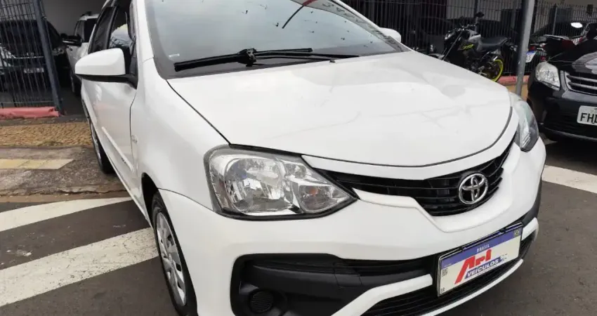 "Conforto, economia e confiabilidade em um só carro: Toyota Etios XS Sedan Automático 2018 – o sedan
