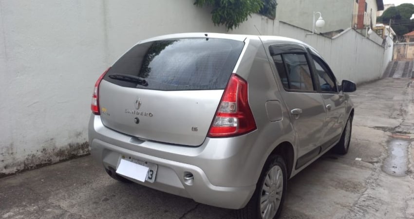 SANDERO MUITO NOVO
