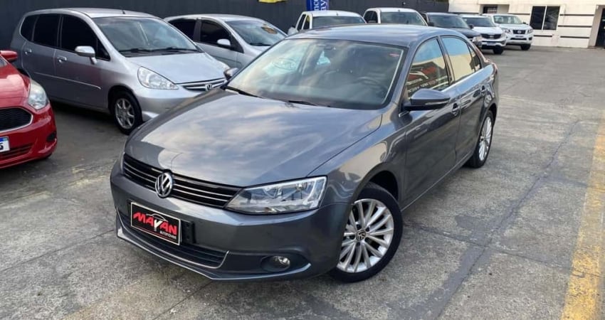 VOLKSWAGEN JETTA 2.0 T 2012