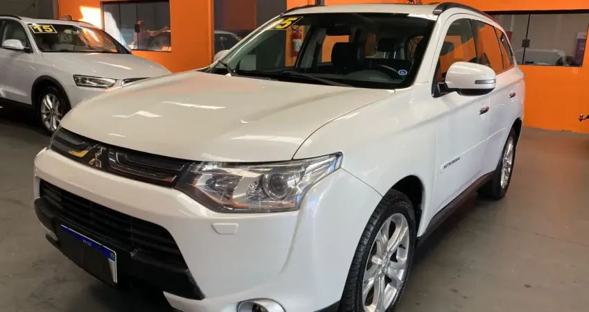 Outlander GT 3.0 4X4 , veículo 7 lugares com o custo beneficio excelente , valor abaixo da tabela , 