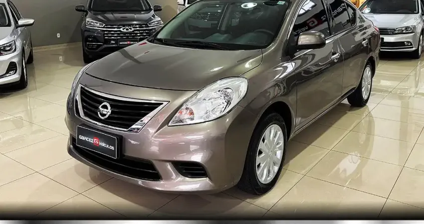 NISSAN VERSA SV 1.6 FLEX MANUAL APENAS 49 MIL KM TOP COM PROCEDÊNCIA 