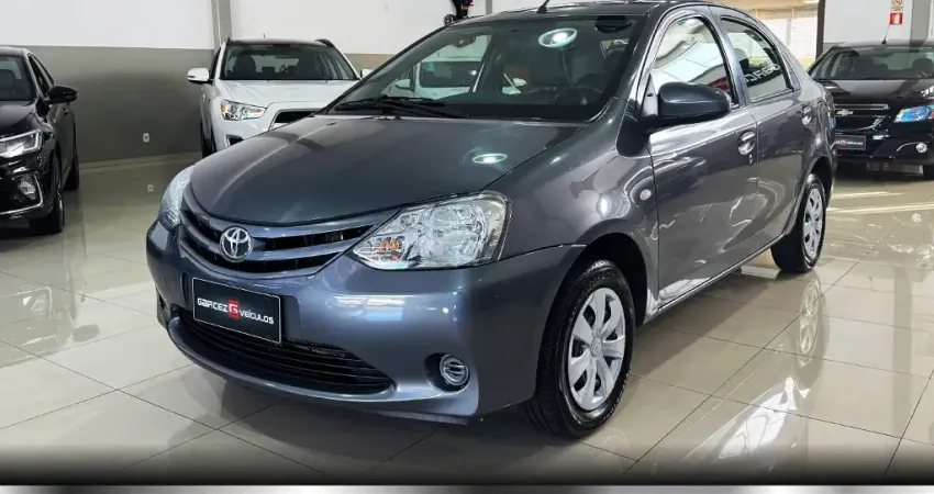 TOYOTA ETIOS XS SEDAN 1.5 FLEX MANUAL LACRADO PNEUS NOVOS  COMPLETO