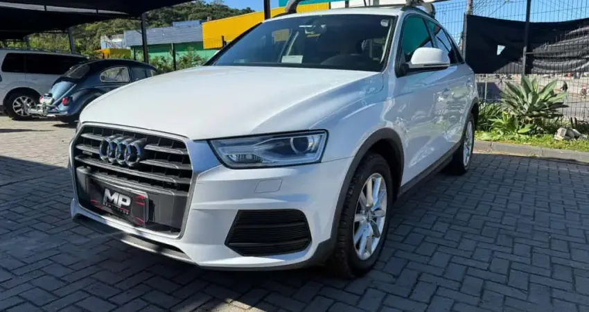 Audi Q3 2.0 TFSI Quat. 170/180cv S-tronic 5p  - Branca - 2015/2016