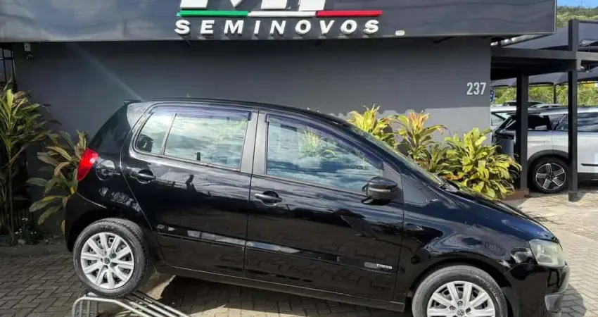 Volkswagen Fox 1.6 Mi Total Flex 8V 5p  - Preta - 2013/2013