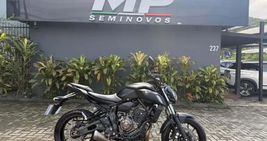 Yamaha MT-07 ABS 689cc  - Preta - 2022/2023