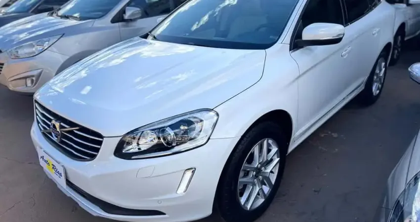 VOLVO XC 60 2.4 D5 MOMENTUM DIESEL AWD 4P AUT 2017