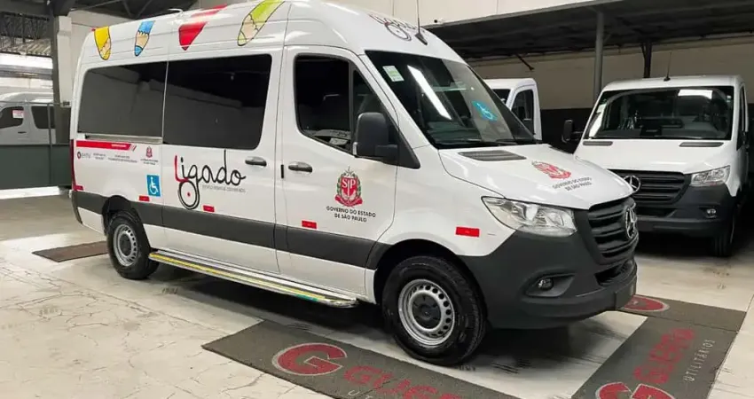 MERCEDES-BENZ SPRINTER 417 10,5M³ 2025 16 LUGARES LIGADO