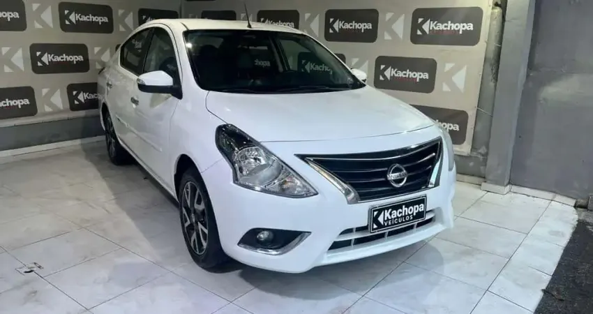 Nissan Versa UNIQUE 1.6 16V FlexStart 4p Aut.  - Branca - 2016/2017