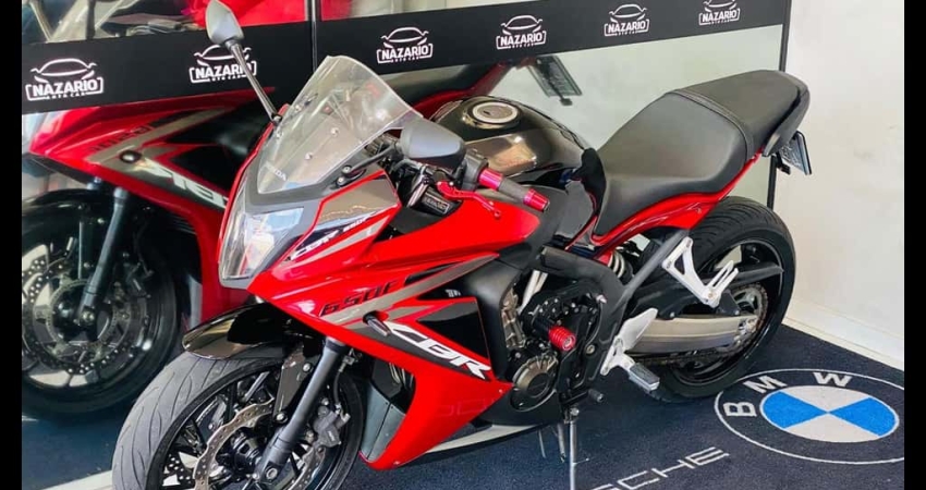 HONDA CBR 650F.