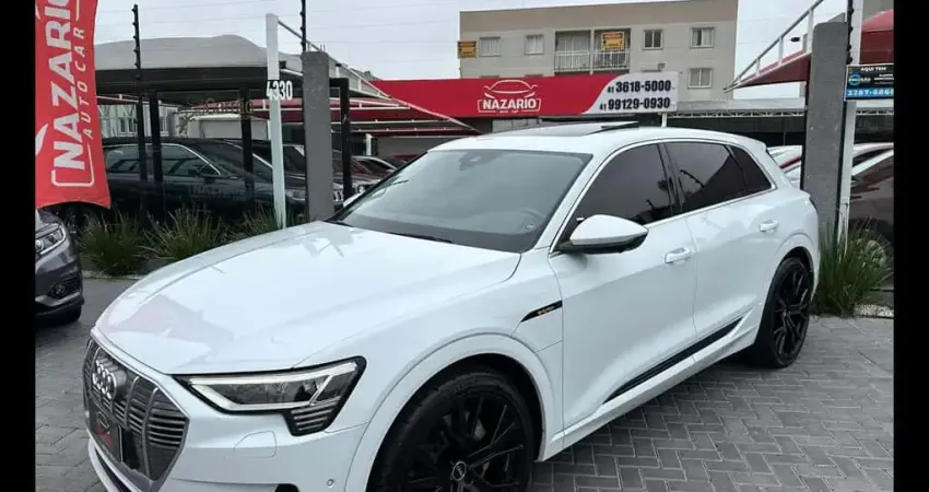 AUDI E-TRON.