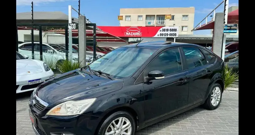 FORD FOCUS GHIA 2.0.