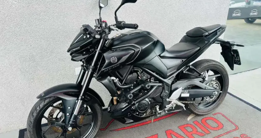 YAMAHA MT-03.
