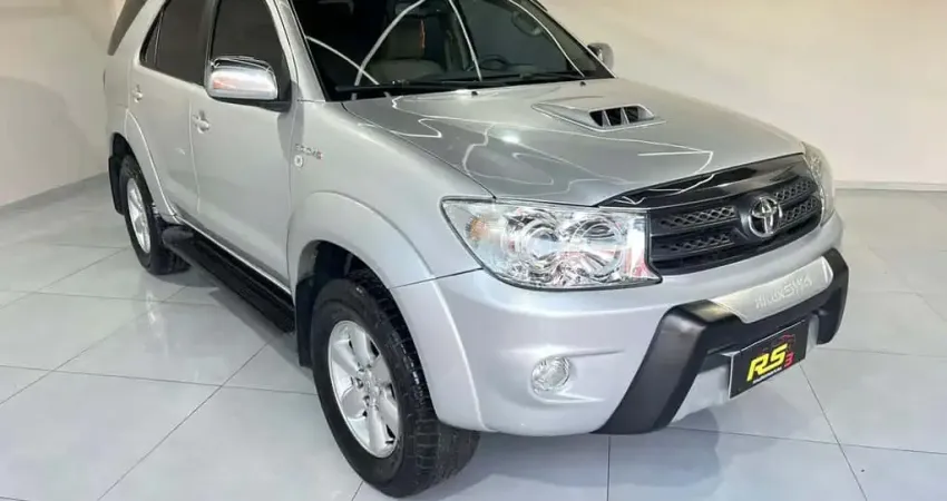TOYOTA HILUX SW4 SRV 4X4 AUTOMATICO 7 LUGARES 2011