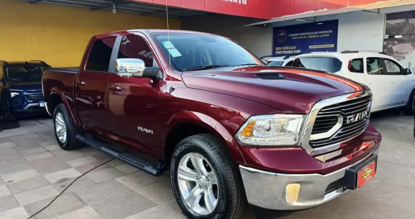 RAM CLASSIC 5.7 LARAMIE NIGHT EDITION 4X4 4P